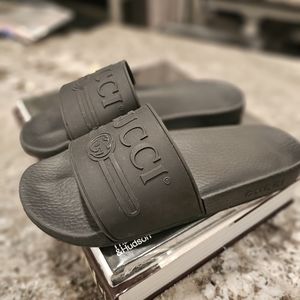 GUCCI women's slides sz 9
